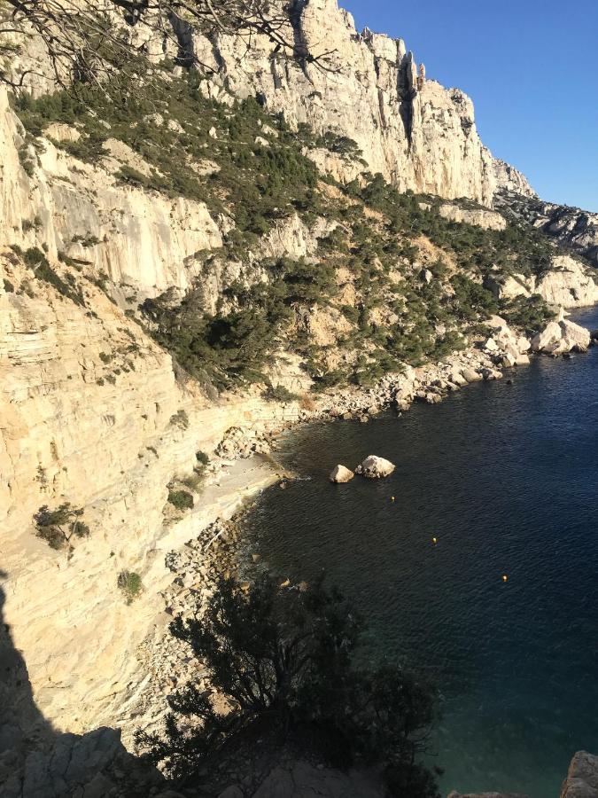 Le Sept Charmant Studio Aux Portes Des Calanques Cassis Buitenkant foto